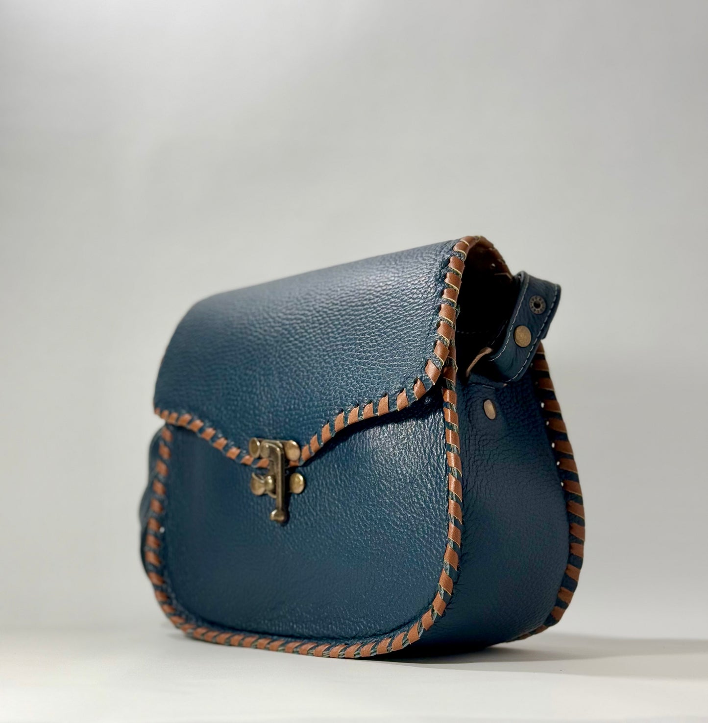 Azul Marino Saddle Bag