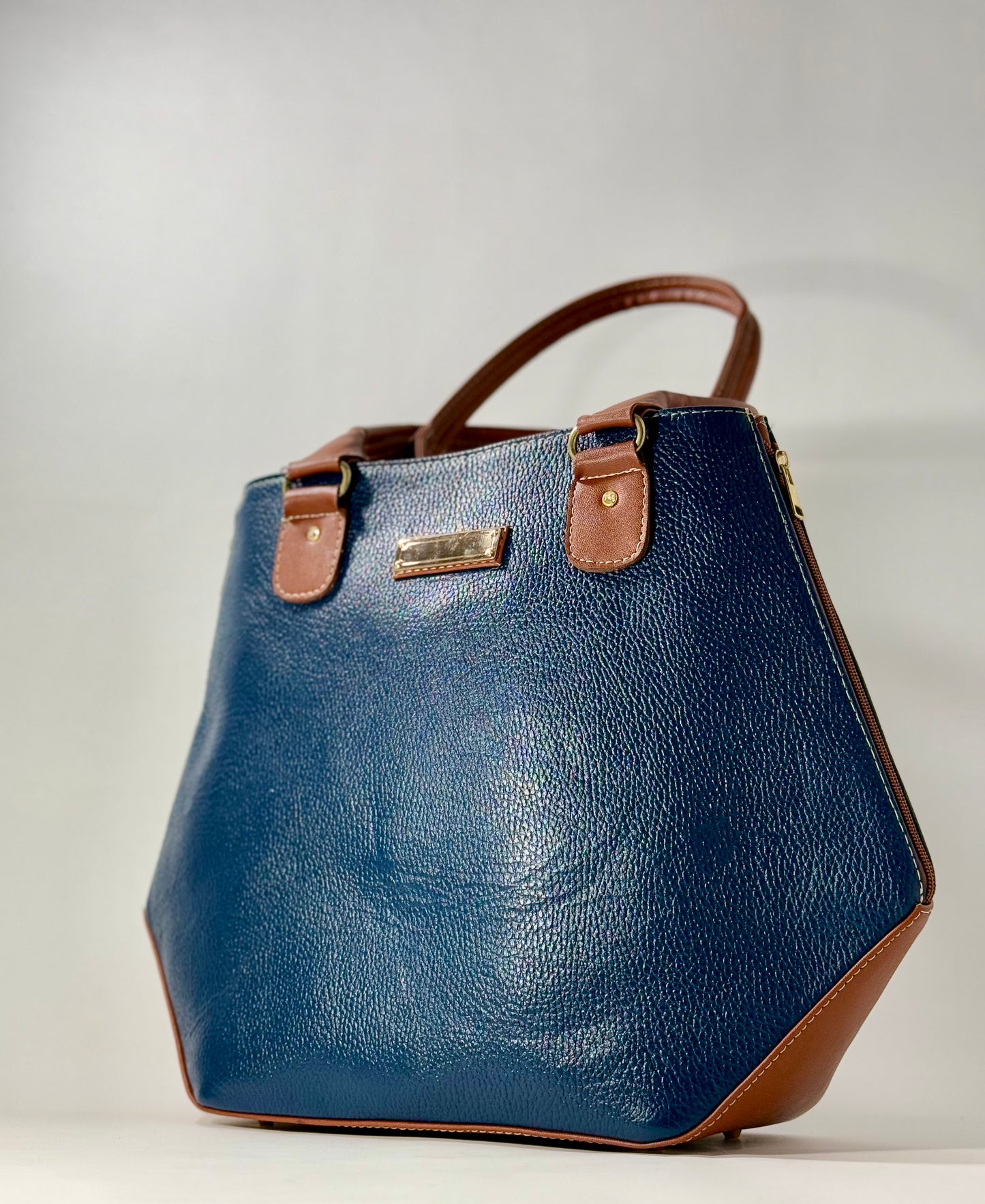 Azul Real trapeze bag